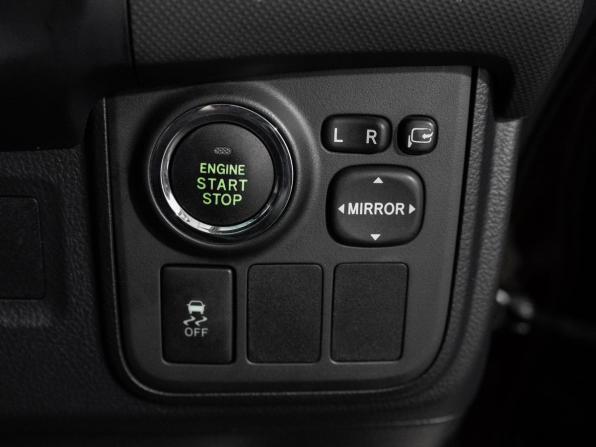 Toyota Wish II Рестайлинг с пробегом 2013 года, цена 1 400 500 рублей, 157282 км, минивэн, Автокод Объявления
