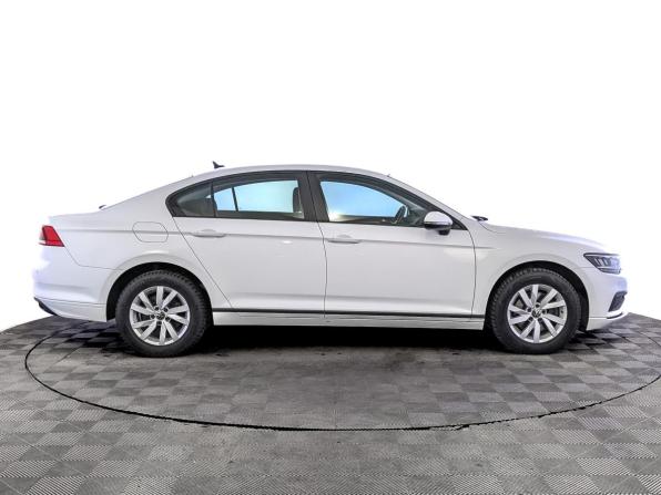 Volkswagen Passat B8 Рестайлинг с пробегом 2020 года, цена 2 390 000 рублей, 59401 км, седан, Автокод Объявления