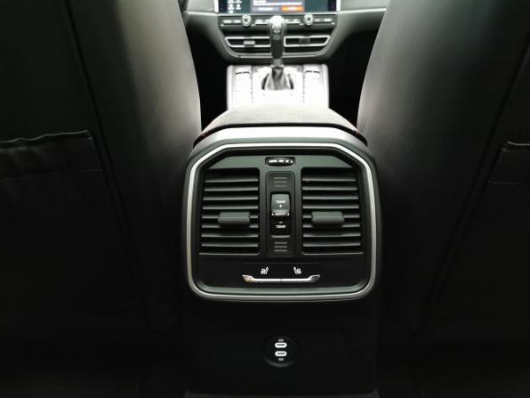 Porsche Macan I Рестайлинг с пробегом 2021 года, цена 7 750 000 рублей, 50878 км, внедорожник, Автокод Объявления