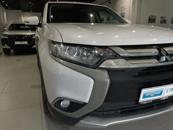 Mitsubishi Outlander III Рестайлинг 2 с пробегом 2017 года, цена 1 430 000 рублей, 205440 км, внедорожник, Автокод Объявления