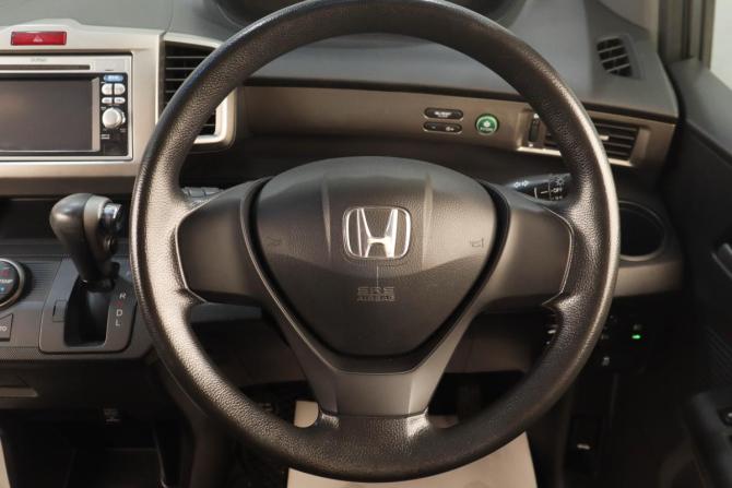 Honda Freed I с пробегом 2011 года, цена 1 049 000 рублей, 170067 км, компактвэн, Автокод Объявления