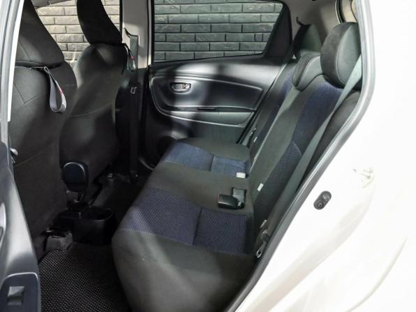 Toyota Vitz III (XP130) Рестайлинг с пробегом 2016 года, цена 1 000 000 рублей, 138870 км, хэтчбек, Автокод Объявления