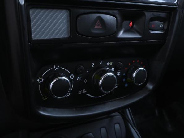 Renault Duster I с пробегом 2014 года, цена 675 000 рублей, 306910 км, внедорожник, Автокод Объявления