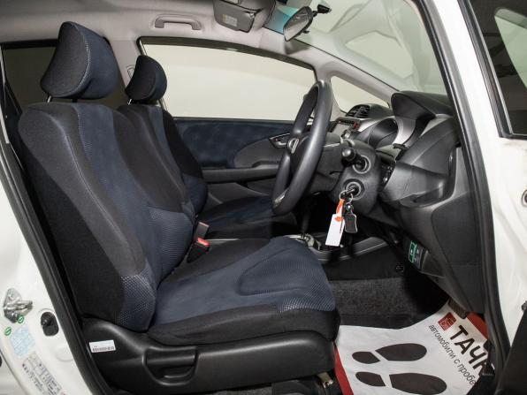 Honda Fit II с пробегом 2012 года, цена 819 500 рублей, 130093 км, хэтчбек, Автокод Объявления