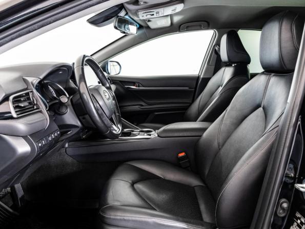 Toyota Camry VIII (XV70) Рестайлинг с пробегом 2021 года, цена 2 949 000 рублей, 135372 км, седан, Автокод Объявления