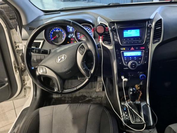 Hyundai i30 II с пробегом 2013 года, цена 945 000 рублей, 140032 км, хэтчбек, Автокод Объявления