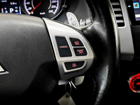 Mitsubishi Outlander II Рестайлинг с пробегом 2011 года, цена 1 500 000 рублей, 202648 км, внедорожник, Автокод Объявления