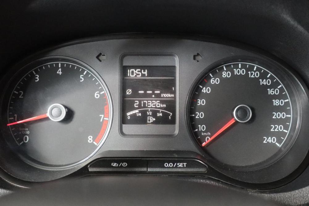 Volkswagen Polo V Рестайлинг Санкт-Петербург  - изображение 16