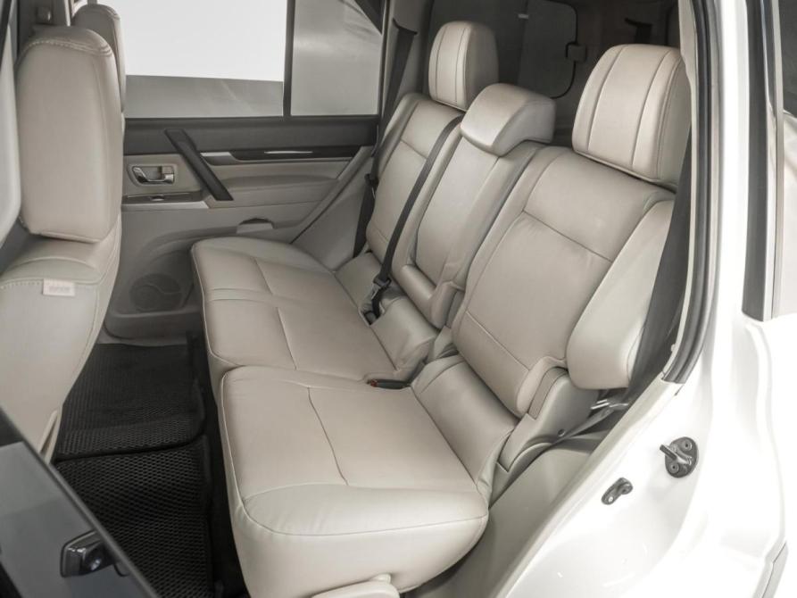 Mitsubishi Pajero IV Рестайлинг 2 Тюмень  - изображение 9