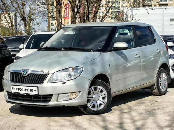 Skoda Fabia II Рестайлинг с пробегом 2012 года, цена 329 000 рублей, 269000 км, хэтчбек, Автокод Объявления