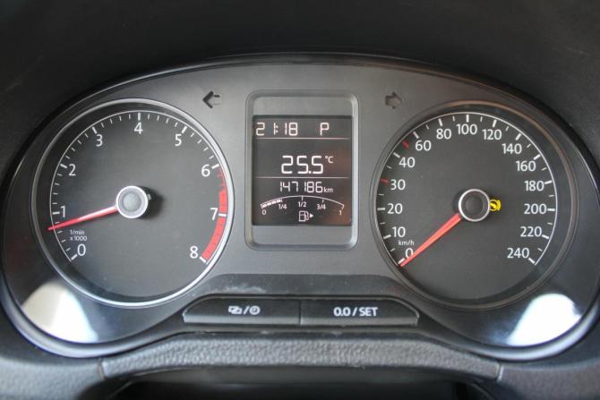 Volkswagen Polo V Рестайлинг с пробегом 2017 года, цена 1 110 000 рублей, 147000 км, седан, Автокод Объявления