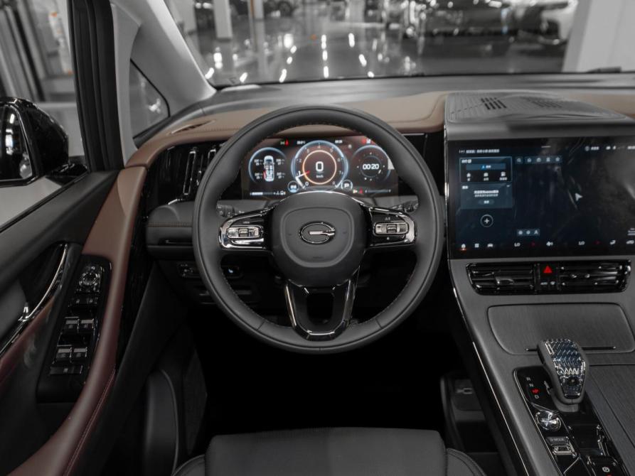 GAC Trumpchi M8 II Москва  - изображение 11