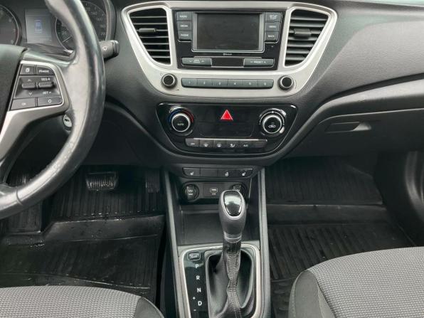 Hyundai Solaris II с пробегом 2019 года, цена 1 350 000 рублей, 110787 км, седан, Автокод Объявления