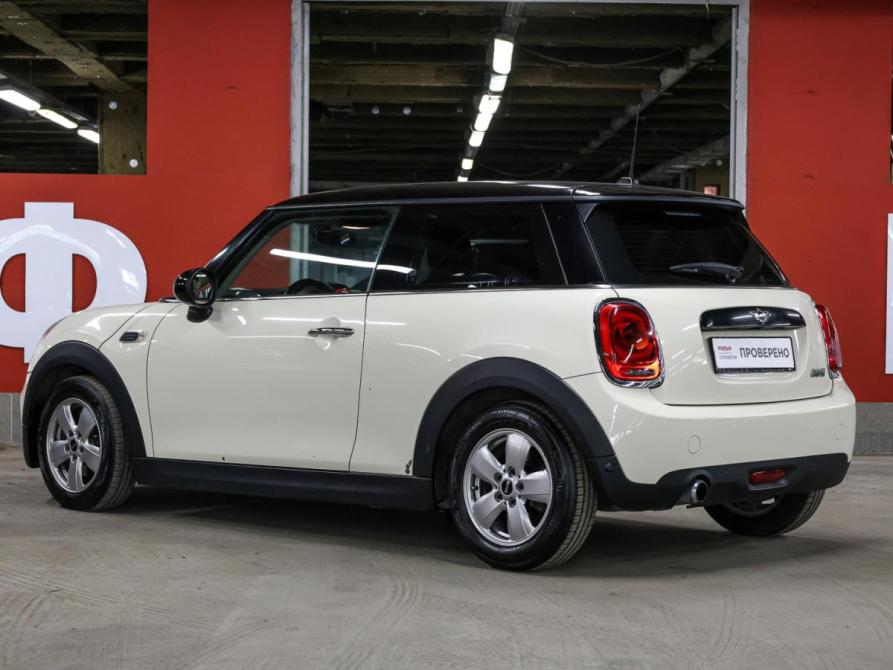 Mini Hatch III (F55/F56) Москва  - изображение 8