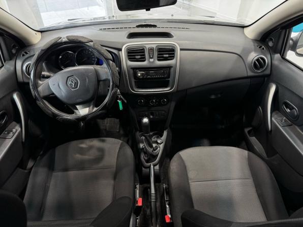 Renault Logan II с пробегом 2017 года, цена 445 000 рублей, 321000 км, седан, Автокод Объявления