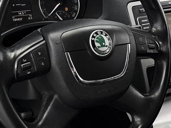 Skoda Octavia II (A5) Рестайлинг с пробегом 2010 года, цена 899 000 рублей, 189437 км, лифтбек, Автокод Объявления