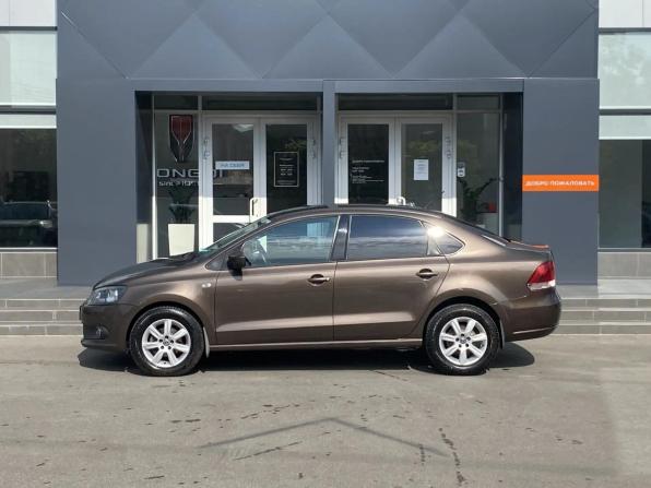 Volkswagen Polo V с пробегом 2015 года, цена 995 000 рублей, 145000 км, седан, Автокод Объявления