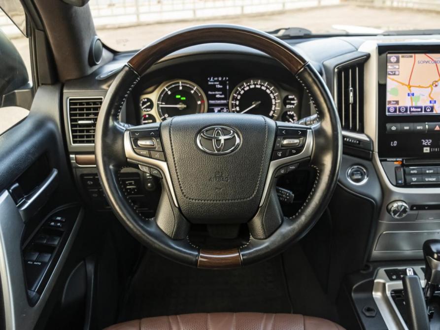 Toyota Land Cruiser 200 Series Рестайлинг 2 Москва  - изображение 11