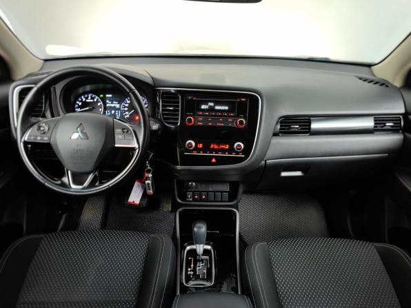 Mitsubishi Outlander III Рестайлинг 3 с пробегом 2021 года, цена 2 449 000 рублей, 92208 км, внедорожник, Автокод Объявления