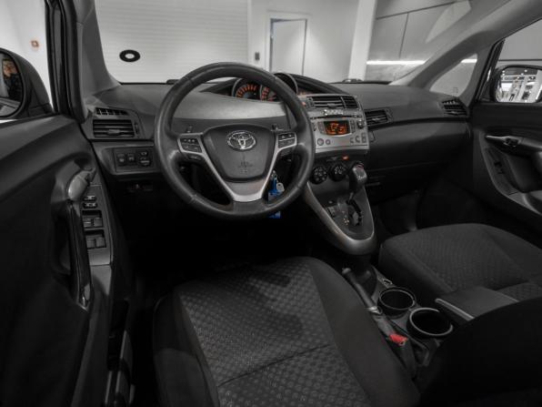 Toyota Verso I с пробегом 2009 года, цена 795 000 рублей, 275262 км, компактвэн, Автокод Объявления