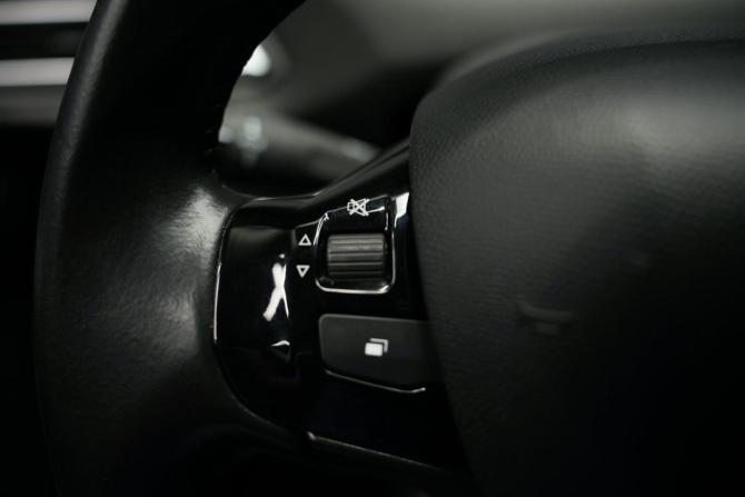 Peugeot 308 II Рестайлинг с пробегом 2020 года, цена 1 570 000 рублей, 164761 км, универсал, Автокод Объявления
