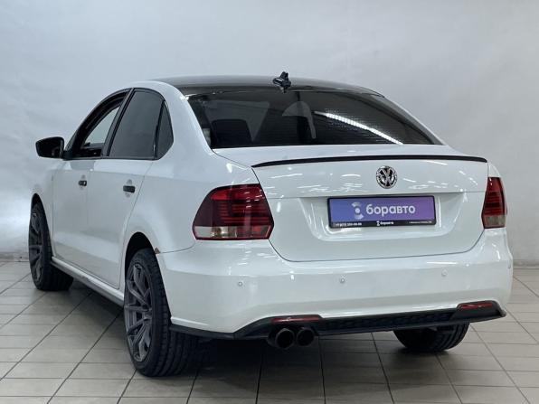 Volkswagen Polo V Рестайлинг с пробегом 2018 года, цена 980 000 рублей, 164854 км, седан, Автокод Объявления