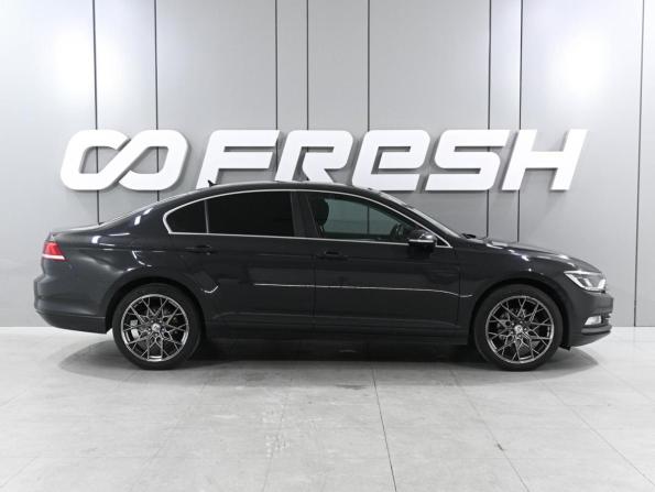 Volkswagen Passat B8 с пробегом 2017 года, цена 2 199 000 рублей, 156943 км, седан, Автокод Объявления