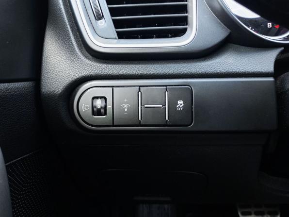 Kia Ceed III с пробегом 2019 года, цена 1 723 300 рублей, 108921 км, универсал, Автокод Объявления