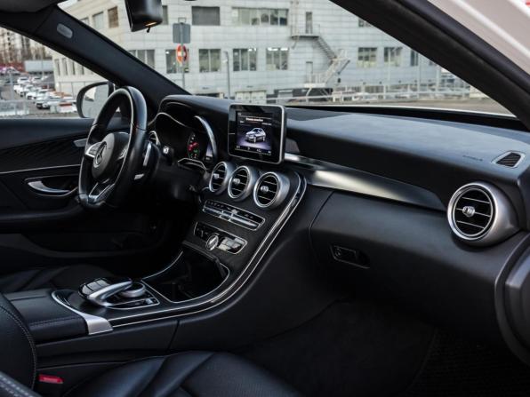 Mercedes-Benz C-Класс IV (W205) с пробегом 2018 года, цена 2 649 000 рублей, 129278 км, седан, Автокод Объявления