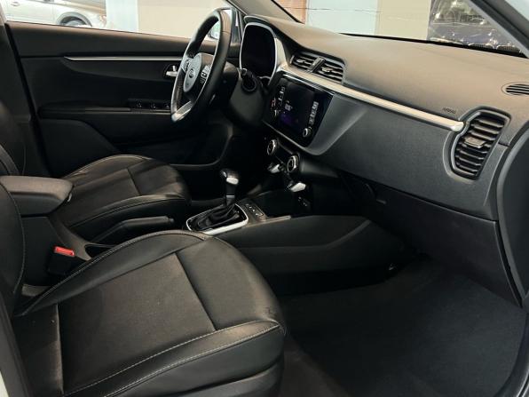 Kia Rio IV Рестайлинг с пробегом 2020 года, цена 1 599 000 рублей, 118520 км, седан, Автокод Объявления