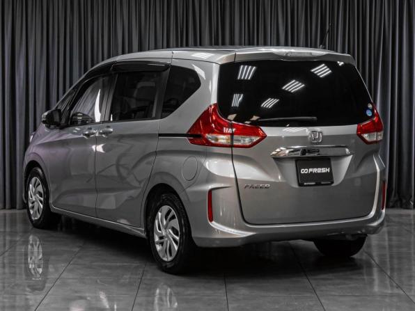 Honda Freed II с пробегом 2017 года, цена 1 679 000 рублей, 47104 км, компактвэн, Автокод Объявления