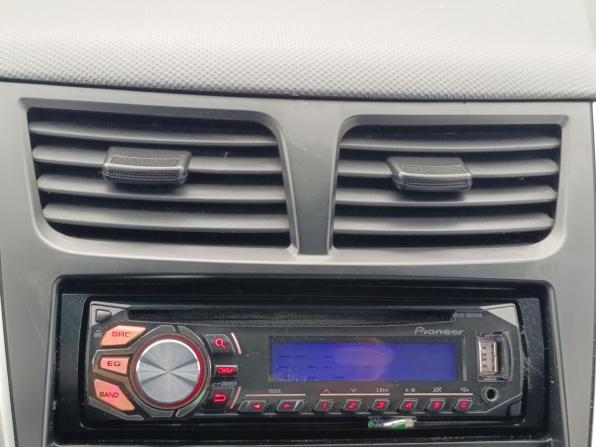 Hyundai Solaris I с пробегом 2014 года, цена 650 000 рублей, 177000 км, седан, Автокод Объявления