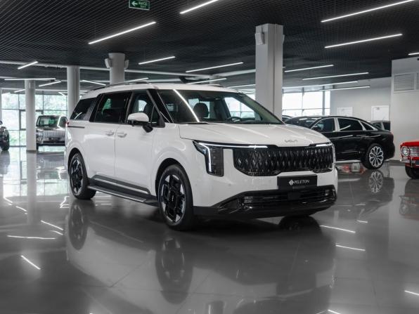Kia Carnival IV Рестайлинг с пробегом 2025 года, цена 5 600 000 рублей, 9950 км, минивэн, Автокод Объявления