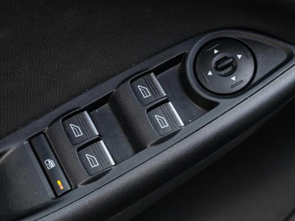 Ford Focus III Рестайлинг с пробегом 2019 года, цена 1 050 000 рублей, 116829 км, хэтчбек, Автокод Объявления