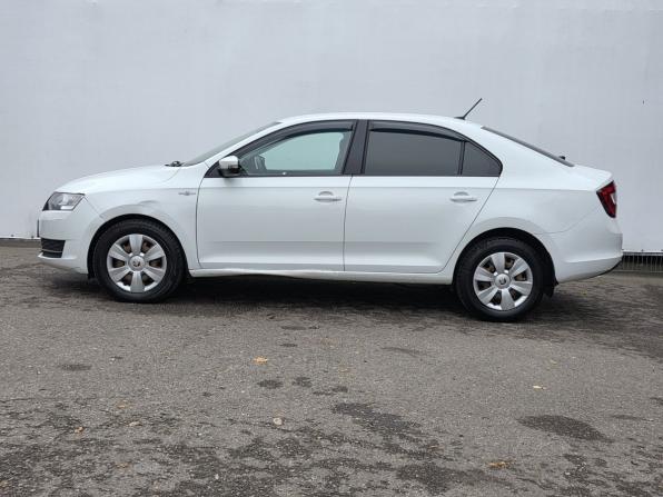 Skoda Rapid I Рестайлинг с пробегом 2019 года, цена 1 120 000 рублей, 192241 км, лифтбек, Автокод Объявления