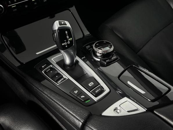BMW 5 серии VI (F10/F11/F07) Рестайлинг с пробегом 2016 года, цена 2 624 900 рублей, 177133 км, седан, Автокод Объявления