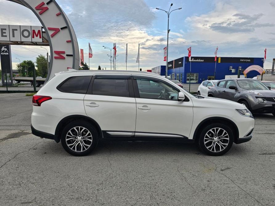 Mitsubishi Outlander III Рестайлинг 2 Тюмень  - изображение 8