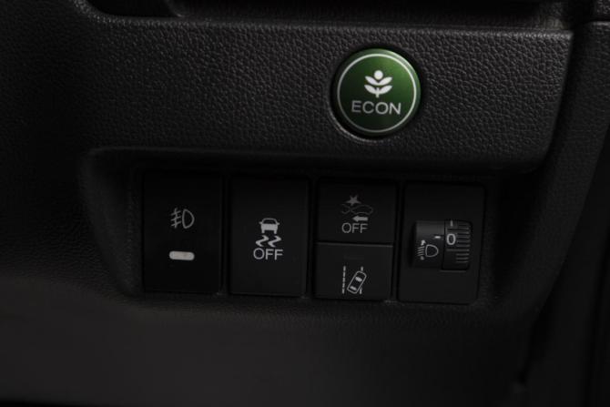 Honda Fit III Рестайлинг с пробегом 2018 года, цена 1 299 000 рублей, 90000 км, хэтчбек, Автокод Объявления
