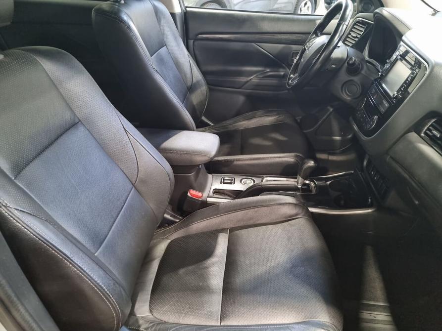 Mitsubishi Outlander III Рестайлинг 2 Санкт-Петербург  - изображение 8