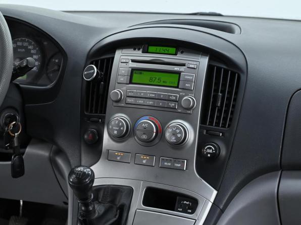 Hyundai Grand Starex I с пробегом 2014 года, цена 1 699 000 рублей, 105000 км, минивэн, Автокод Объявления
