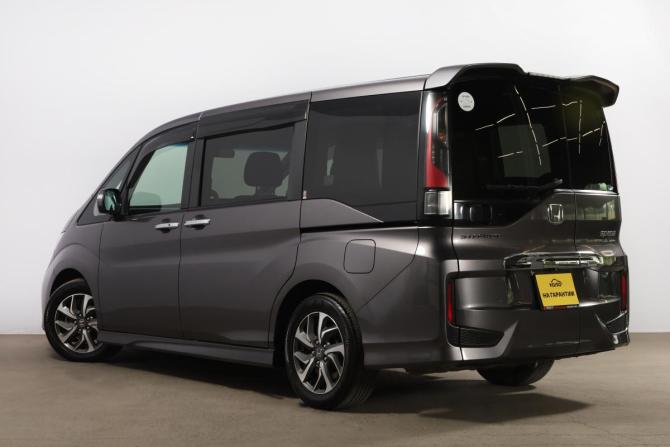 Honda Stepwgn V с пробегом 2015 года, цена 1 849 000 рублей, 130000 км, минивэн, Автокод Объявления