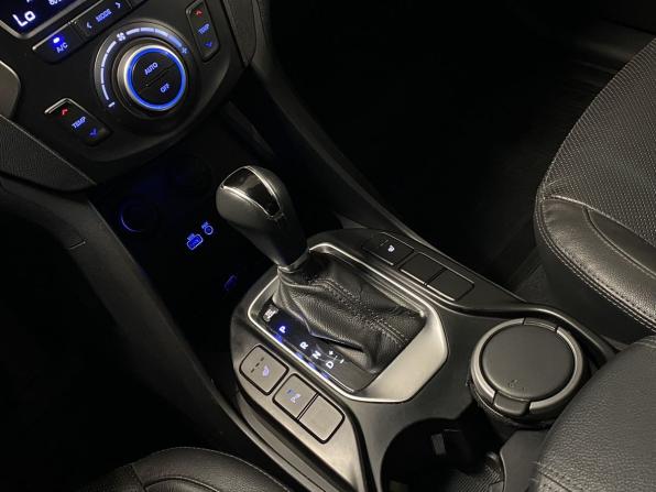 Hyundai Santa Fe III Рестайлинг с пробегом 2017 года, цена 1 725 000 рублей, 135222 км, внедорожник, Автокод Объявления