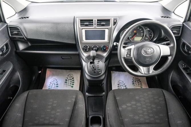 Toyota Ractis II с пробегом 2012 года, цена 949 000 рублей, 160850 км, хэтчбек, Автокод Объявления