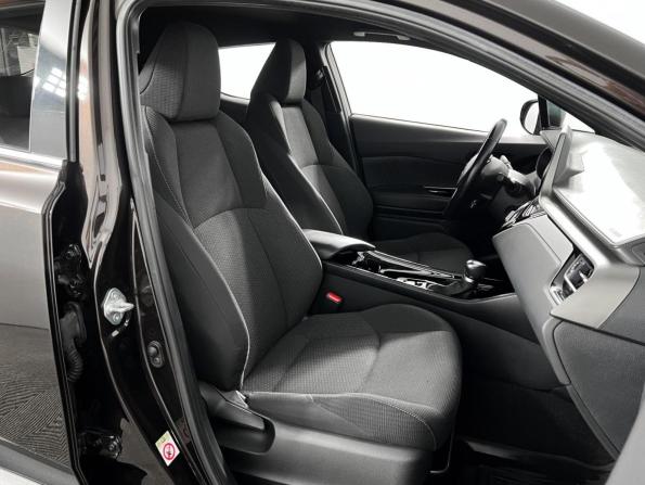 Toyota C-HR I с пробегом 2019 года, цена 2 289 900 рублей, 86653 км, внедорожник, Автокод Объявления