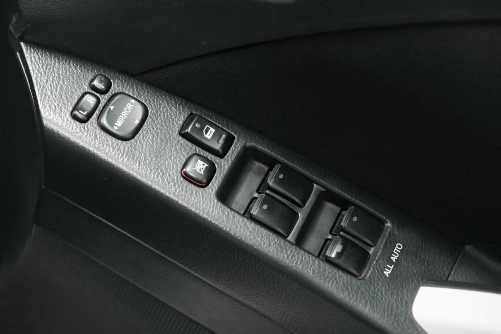 Toyota ISis I Рестайлинг Казань  - изображение 14