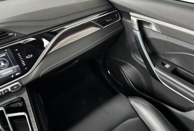 Geely Atlas Pro с пробегом 2023 года, цена 2 250 000 рублей, 53212 км, внедорожник, Автокод Объявления