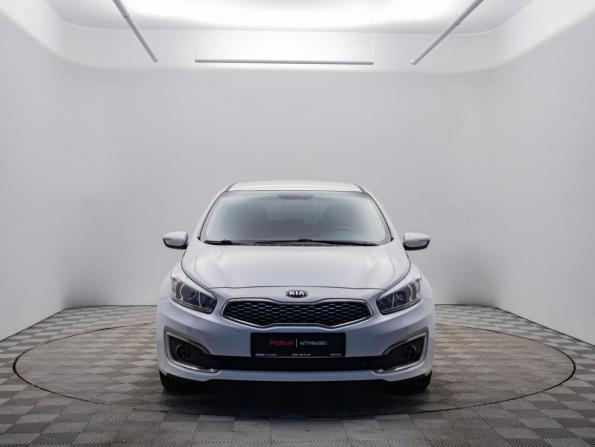 Kia Ceed II Рестайлинг с пробегом 2017 года, цена 1 560 000 рублей, 98000 км, хэтчбек, Автокод Объявления