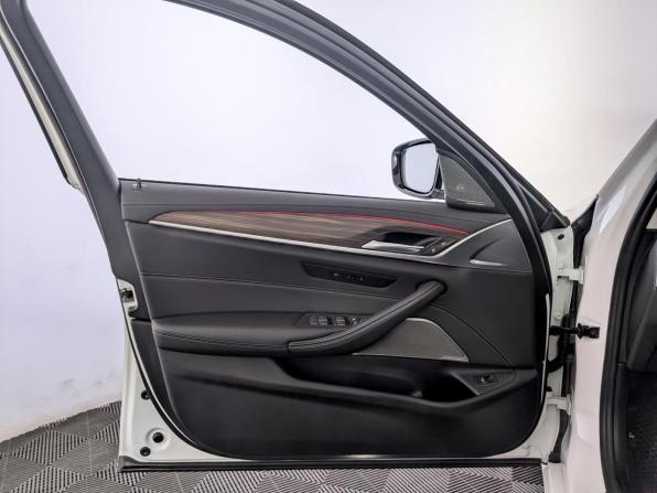 BMW 5 серии VII (G30/G31/G38) Рестайлинг с пробегом 2021 года, цена 5 190 000 рублей, 57680 км, седан, Автокод Объявления