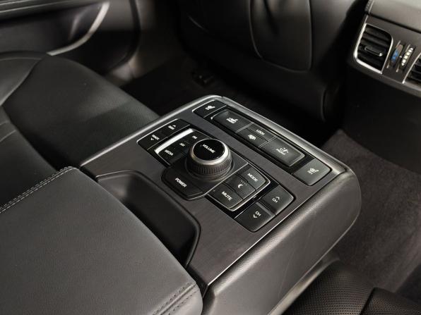 Hyundai Genesis II с пробегом 2014 года, цена 1 485 000 рублей, 234311 км, седан, Автокод Объявления