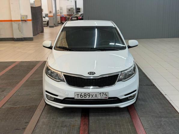 Kia Rio III Рестайлинг с пробегом 2015 года, цена 999 000 рублей, 180260 км, седан, Автокод Объявления